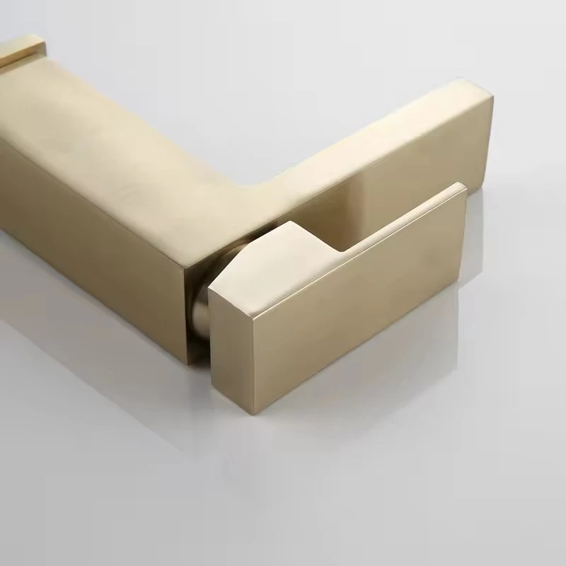 Gold Basin Faucet2